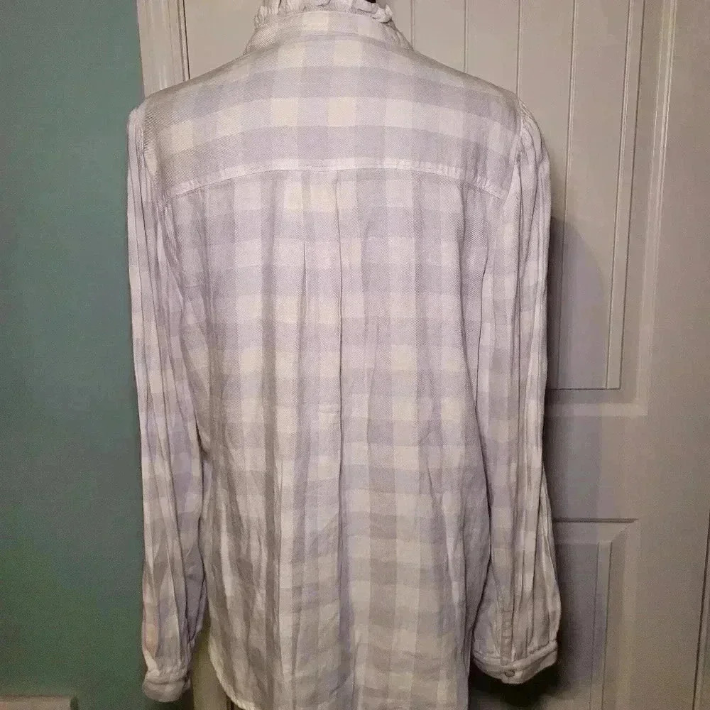 Gap Pearl button down long sleeve size large. NWT - image 6
